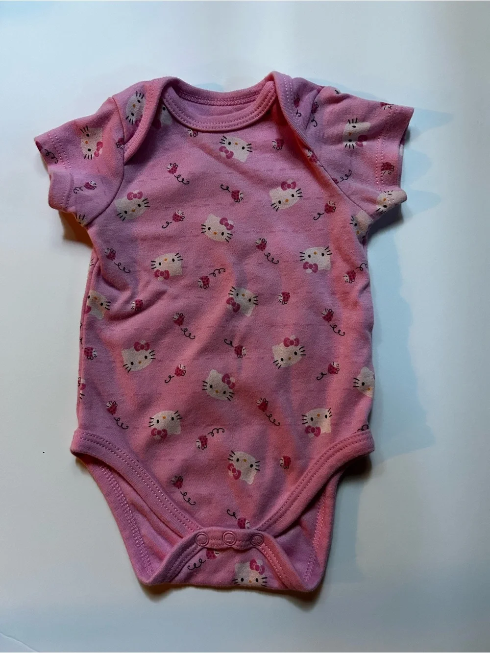 Hello Kitty Sanrio Baby Girl 9M Onesie Bundle 3pc EUC Bodysuits